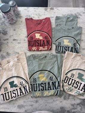 Blue 84 Louisiana Ft. Polk Graphic Short Sleeve Tee - Red, Sage, Cream